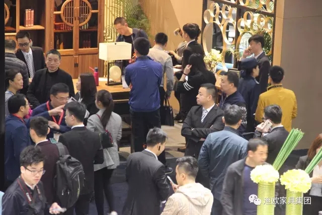 粉色直播家具国际范的展馆形象