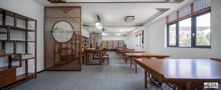 粉色直播图书馆家具