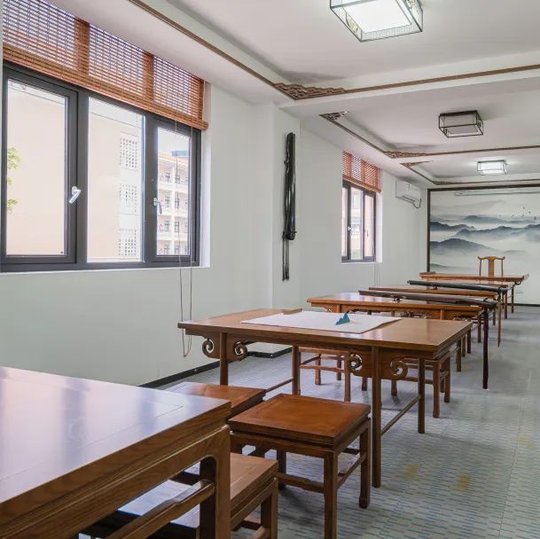 粉色直播图书馆家具